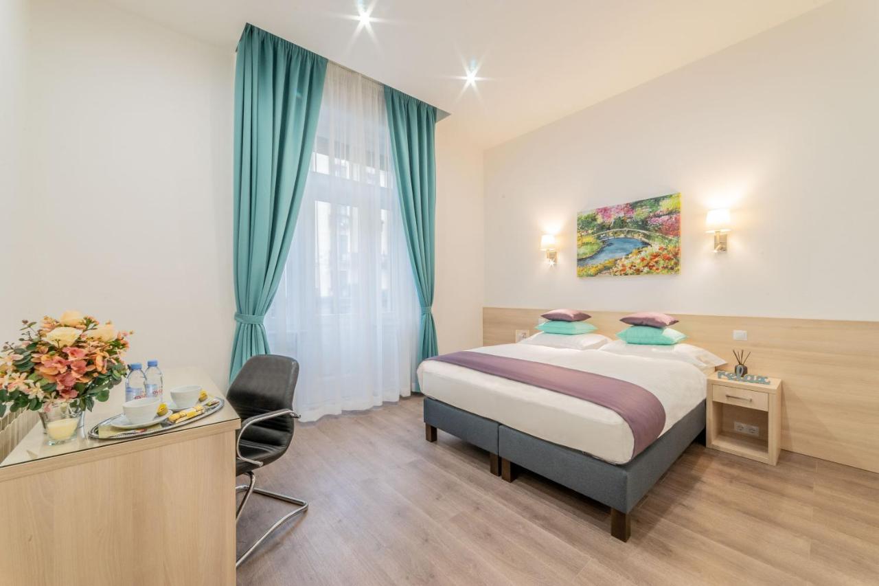 Deluxe Double or Twin Room Balcony,952667005:JPEG