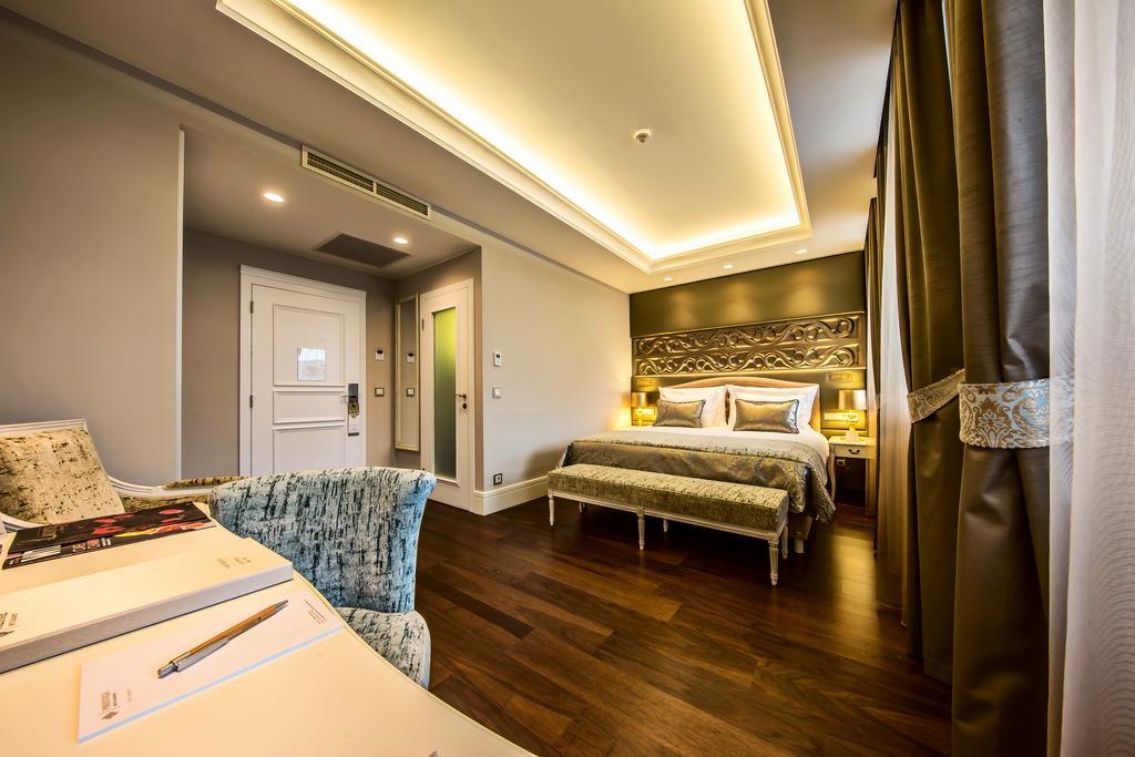 Standard Double Room,117752590:JPEG