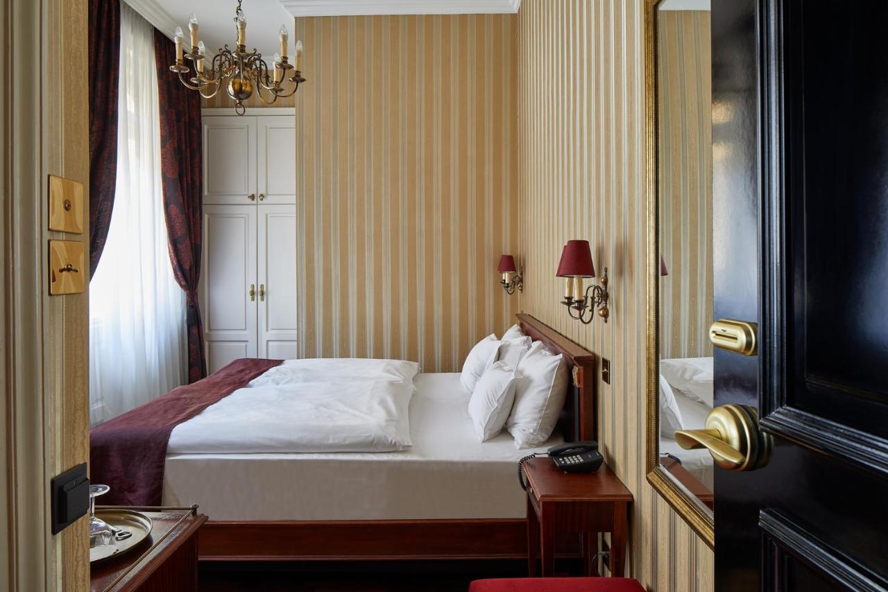 Standard Double Room,1216497160:JPEG