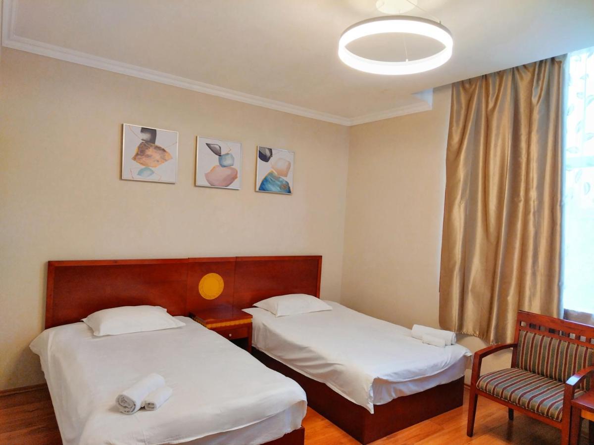 Twin Room,1311893494:JPEG