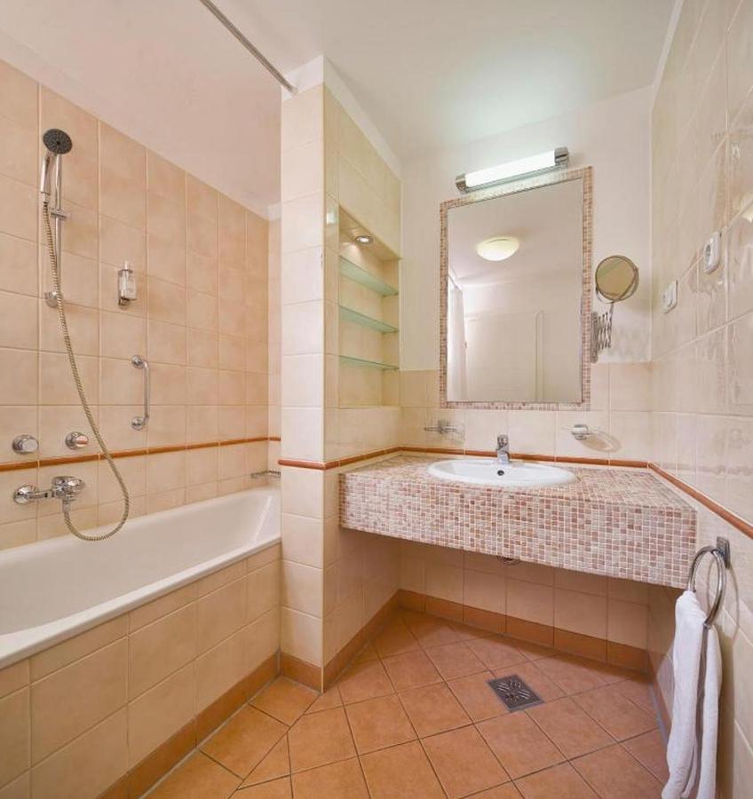 Junior Suite,1535733061:JPEG