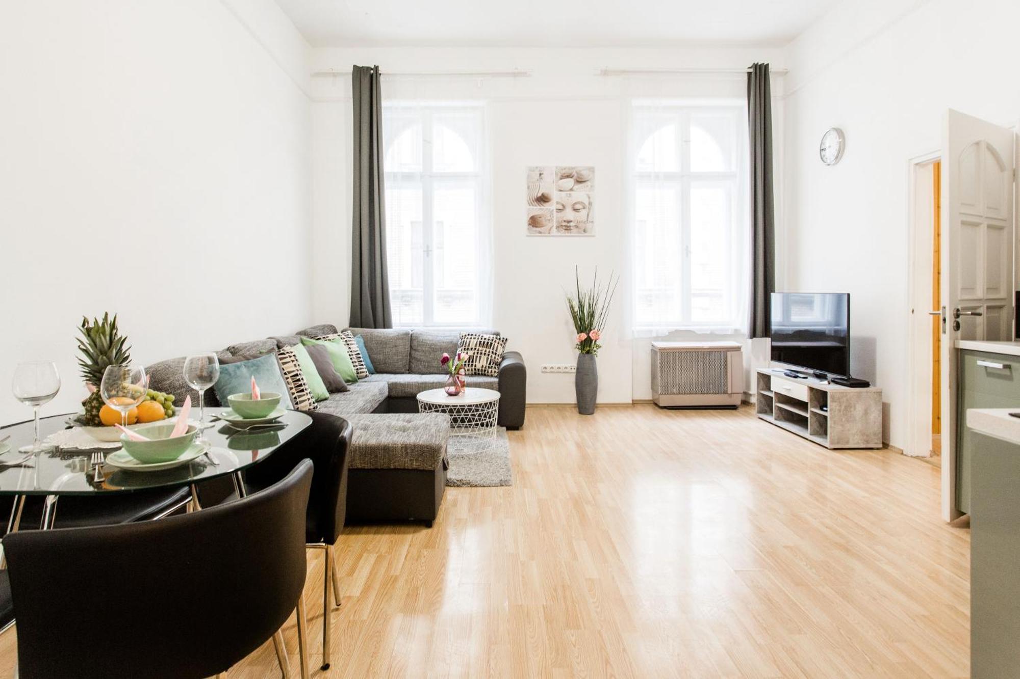 Standard Apartment,943779151:JPEG