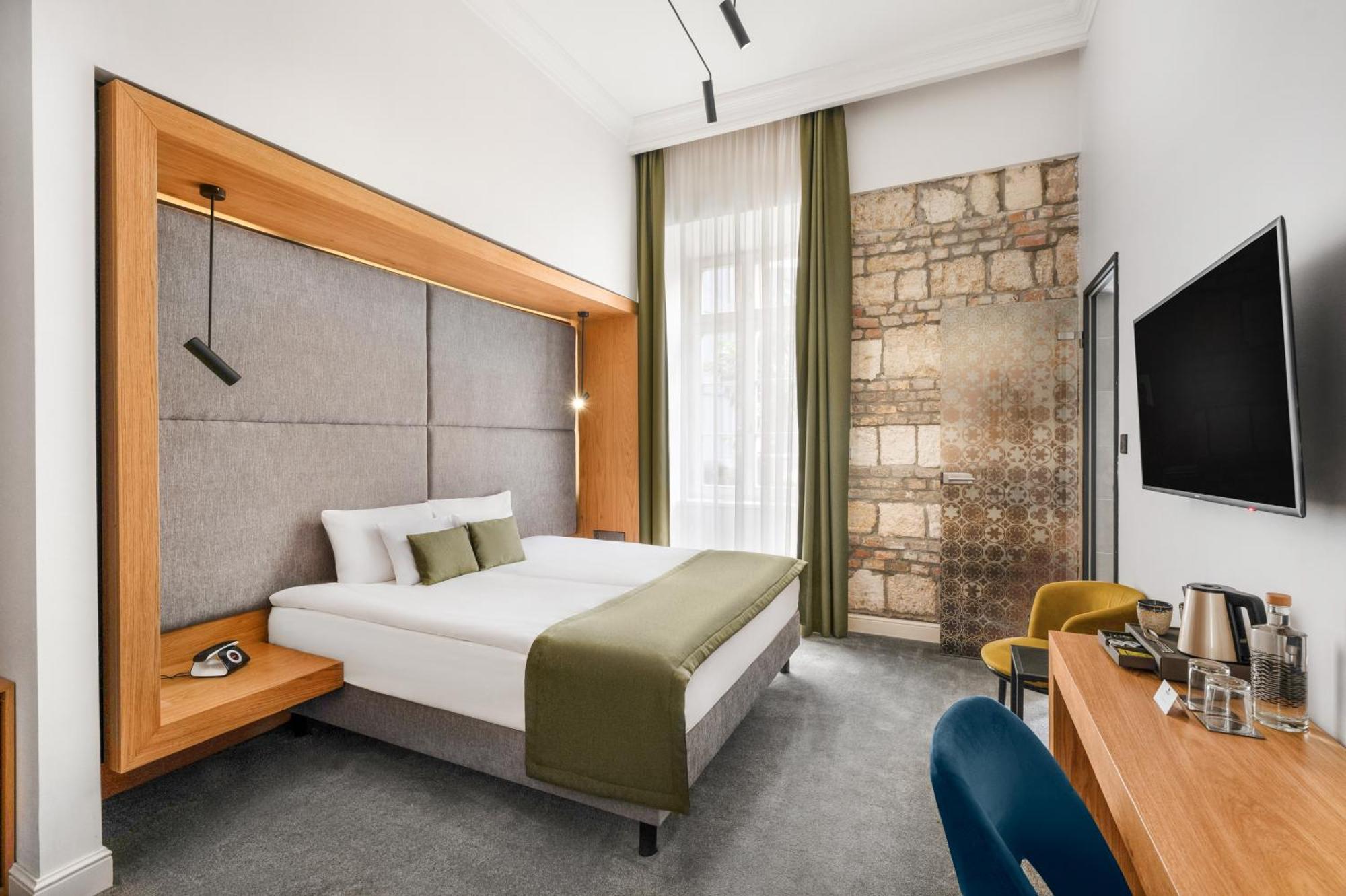 Standard Double or Twin Room,1525206946:JPEG