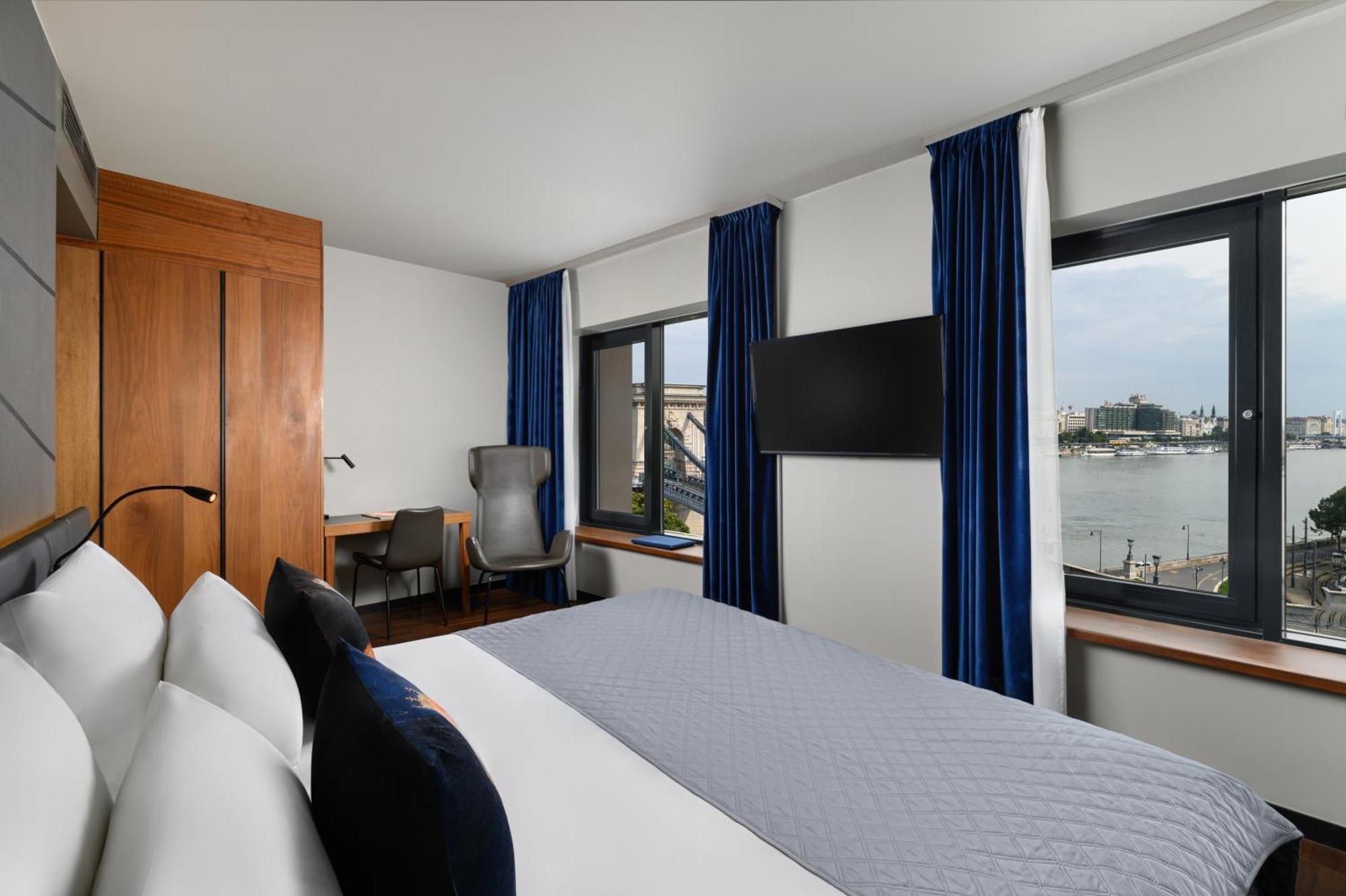 Superior Double Room Danube View,1612990269:JPEG