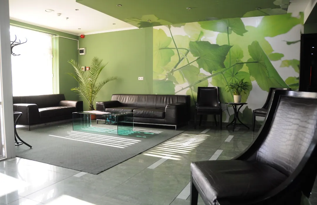 Green Hotel Budapest-1