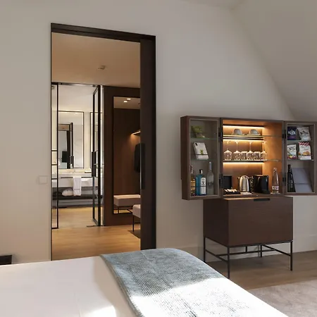 Kozmo Hotel Suites & Spa - Small Luxury Hotels Of The World-3